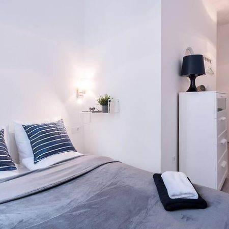 Central Brand New And Modern Apartment Boedapest Buitenkant foto