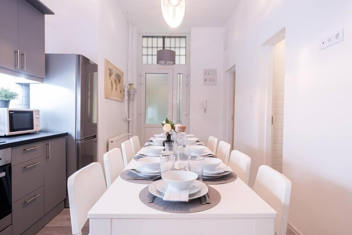 Central Brand New And Modern Apartment Boedapest Buitenkant foto