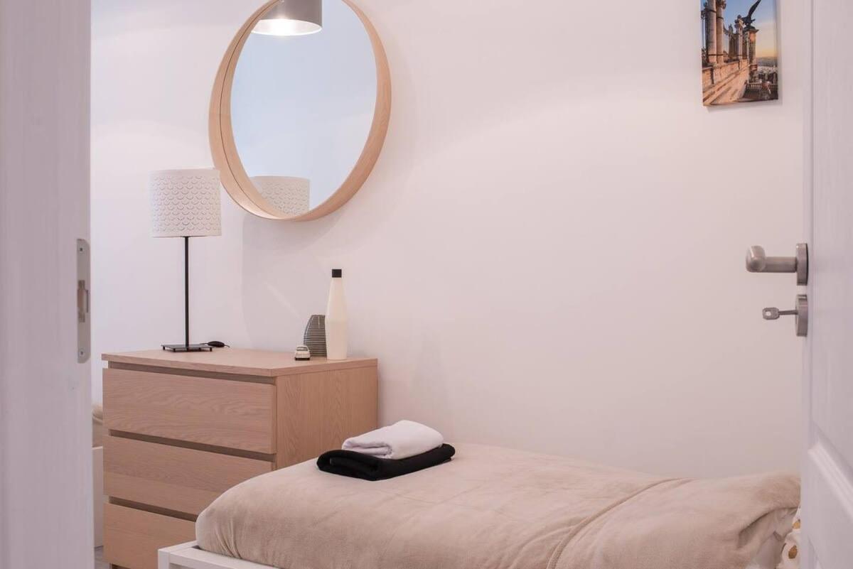 Central Brand New And Modern Apartment Boedapest Buitenkant foto